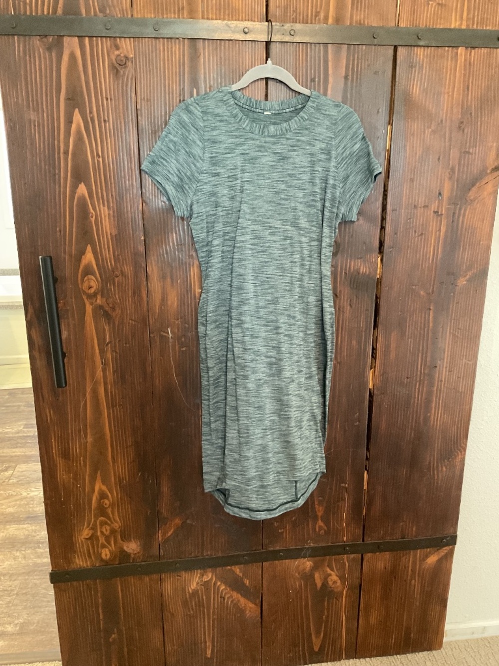 Lululemon form fitted green dress